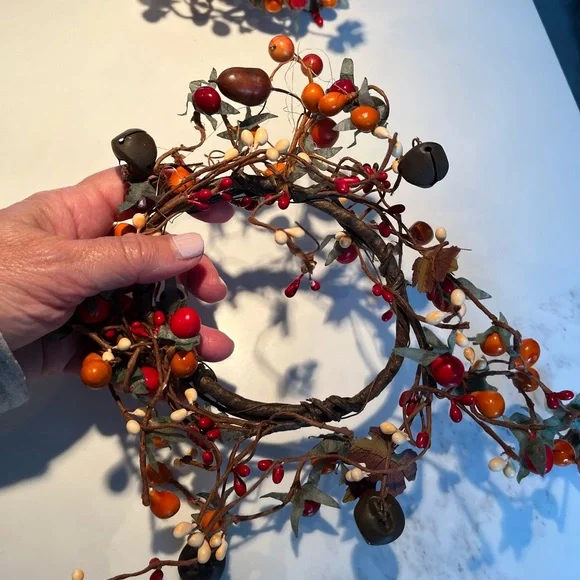 2 gorgeous fall wreaths adorned w/seeds, flowers & metal leaves & bells - Picture 12 of 14